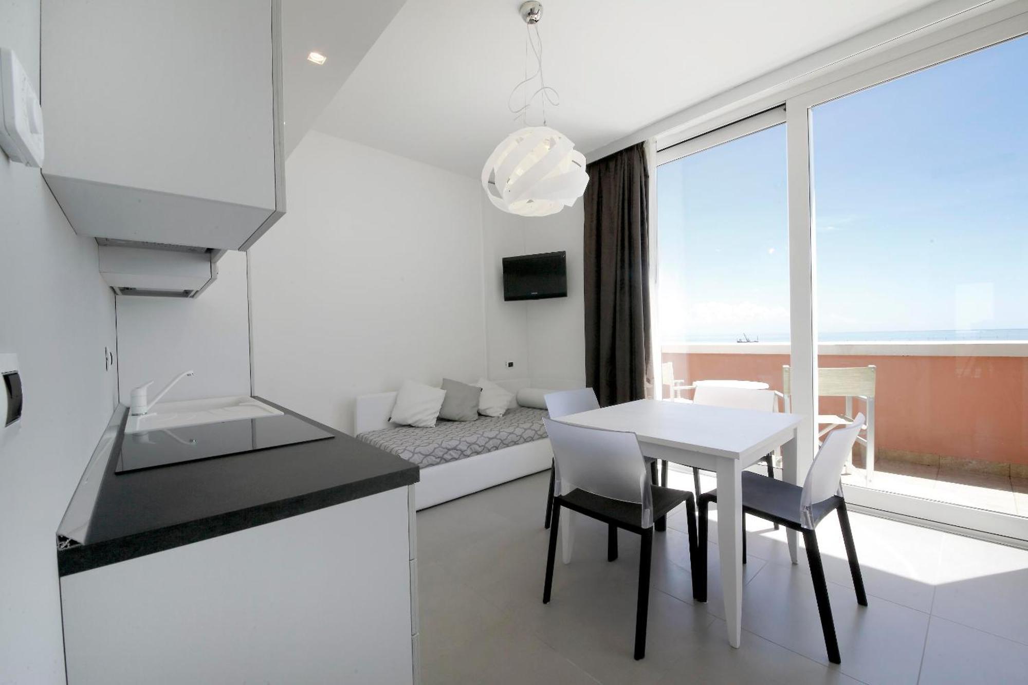 Grande Albergo Marin Lignano Sabbiadoro Exterior photo
